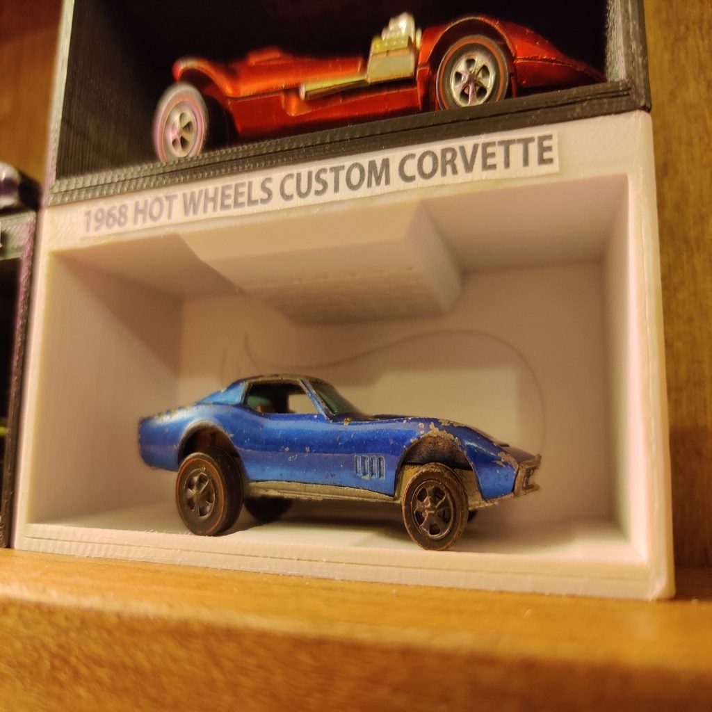 Archivo D Gratis Expositor Hot Wheels Con Ranura De S Lice O Led Y Bonus Modelo Para