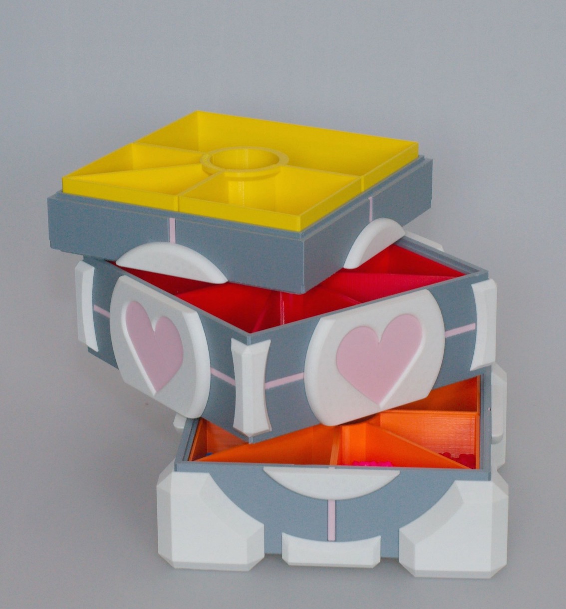 3D file Storage Companion Cube V2・Model to download and 3D print・Cults