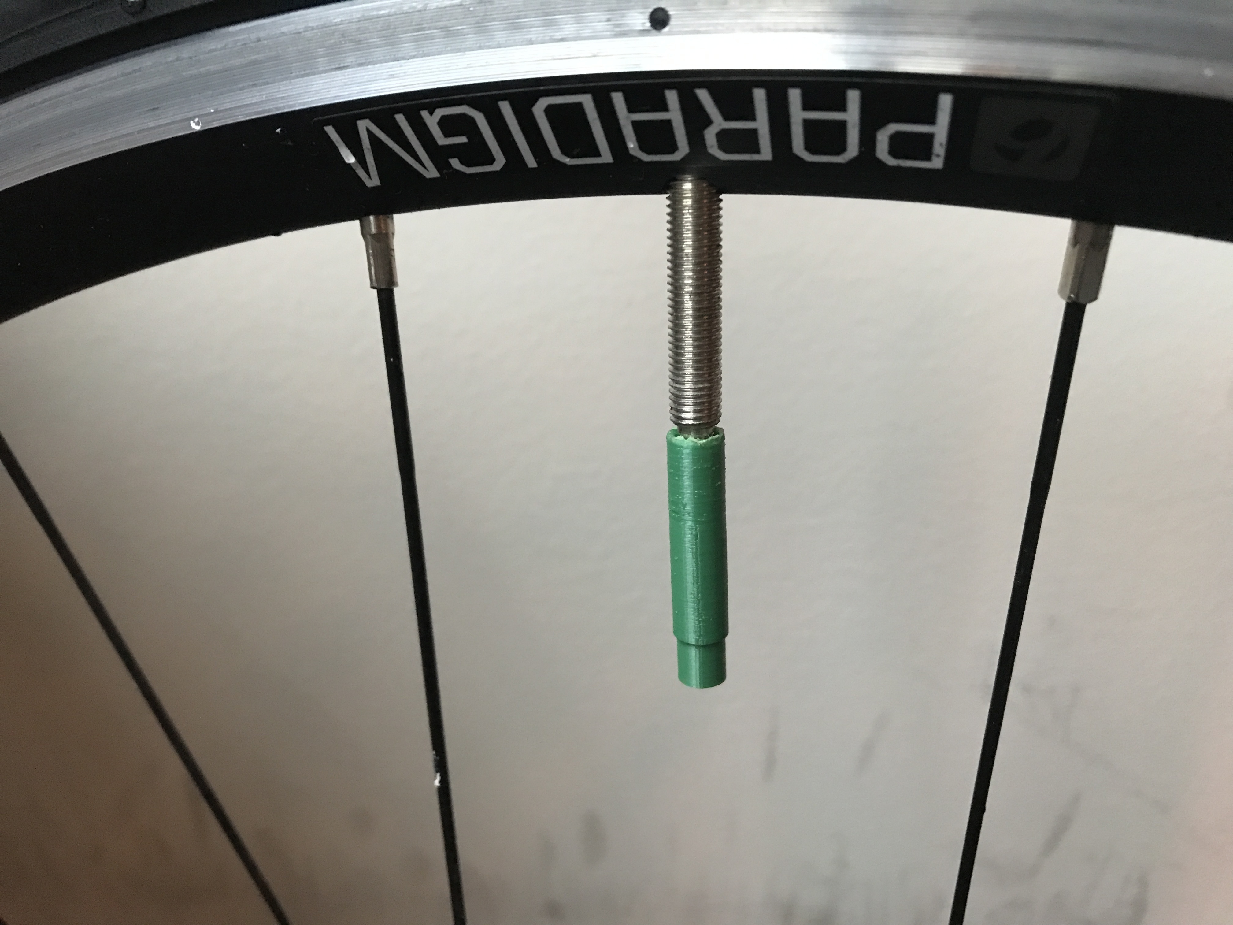 Free STL file Presta valve extender・Object to download and to 3D print