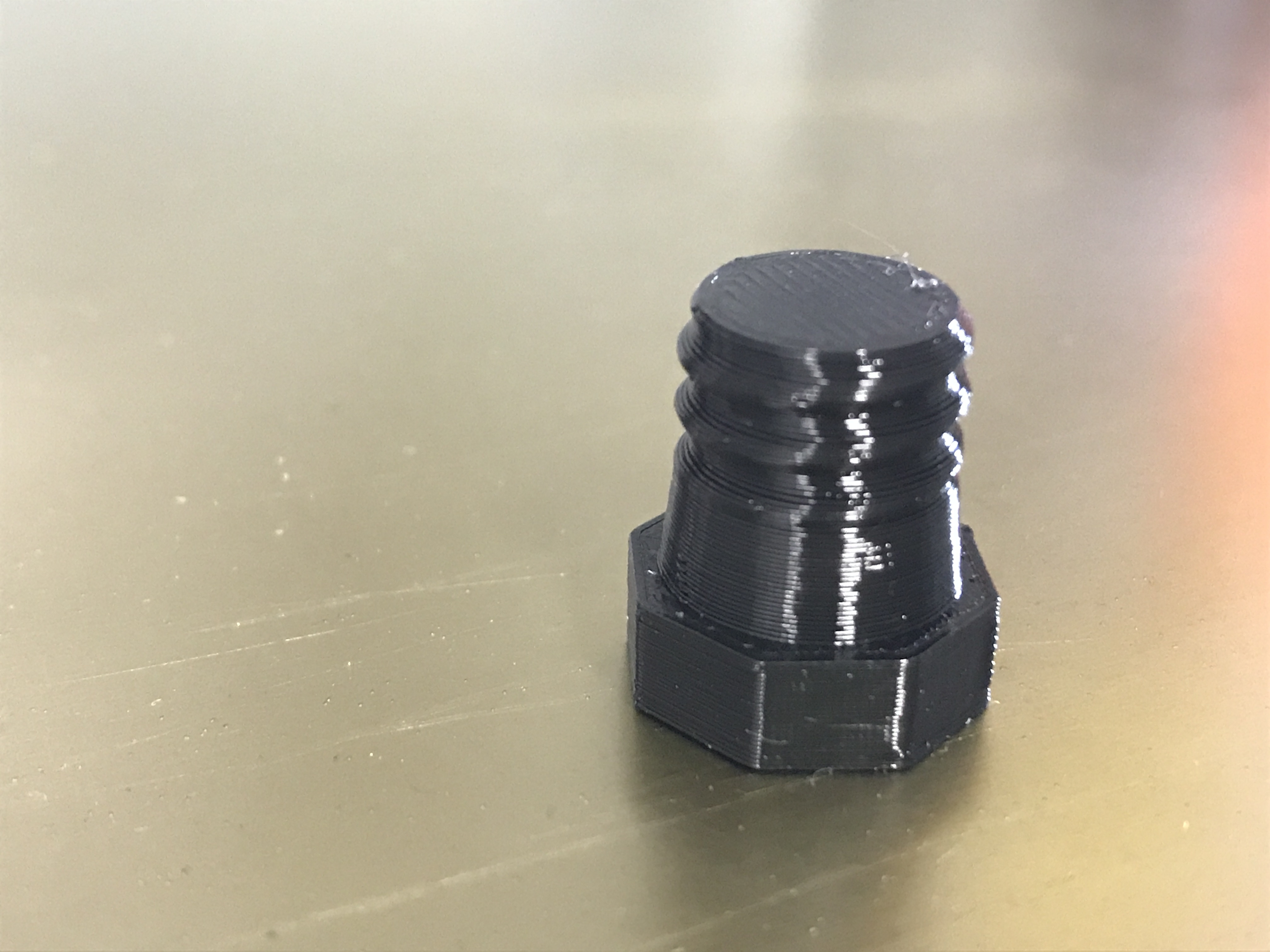 Free STL file Screwin lightbulb socket filler blank for E12/candelabra base 🪞・3D printing