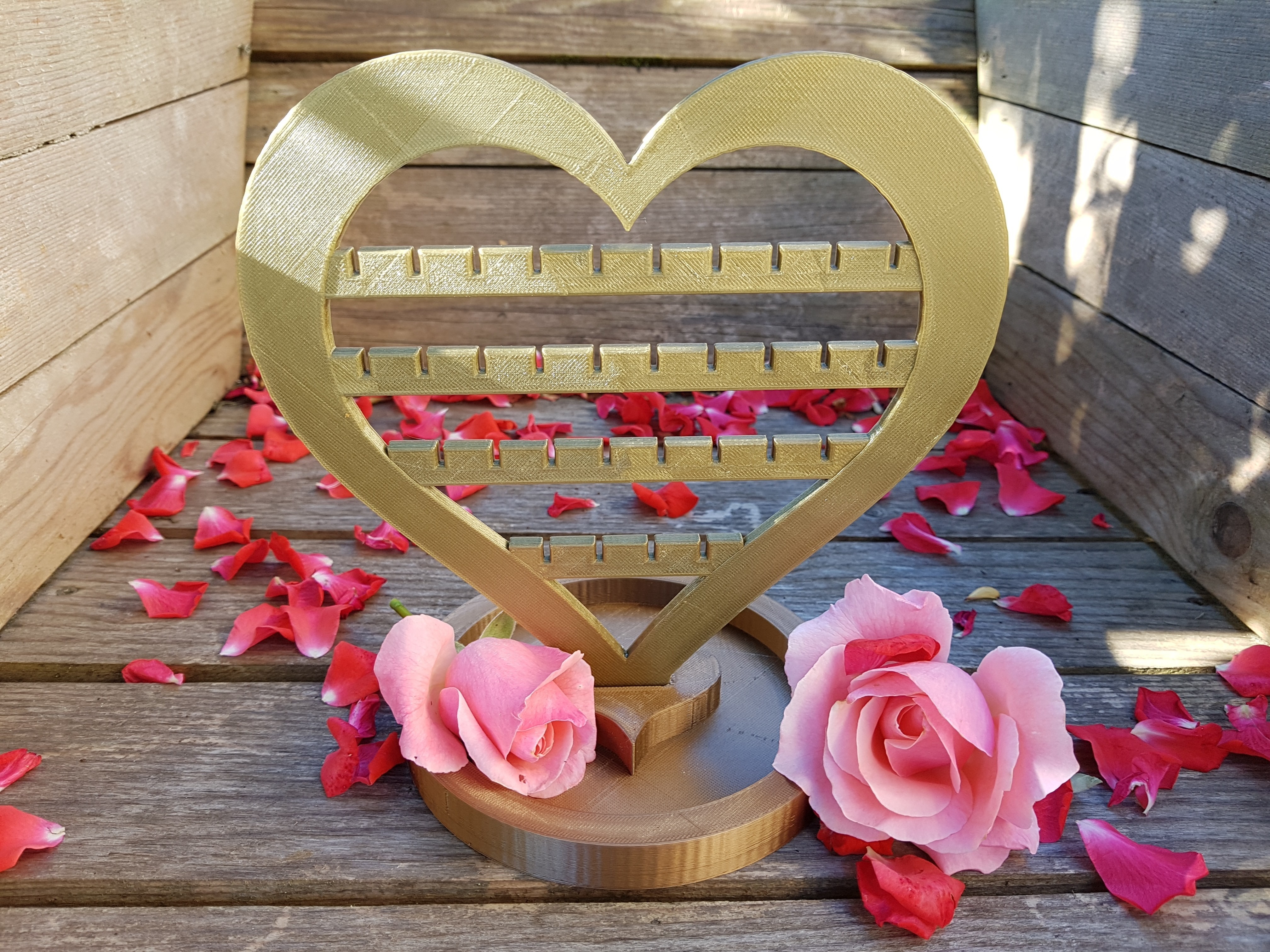 20180620_092338.jpg STL file heart jewelry stand・3D printing template to download