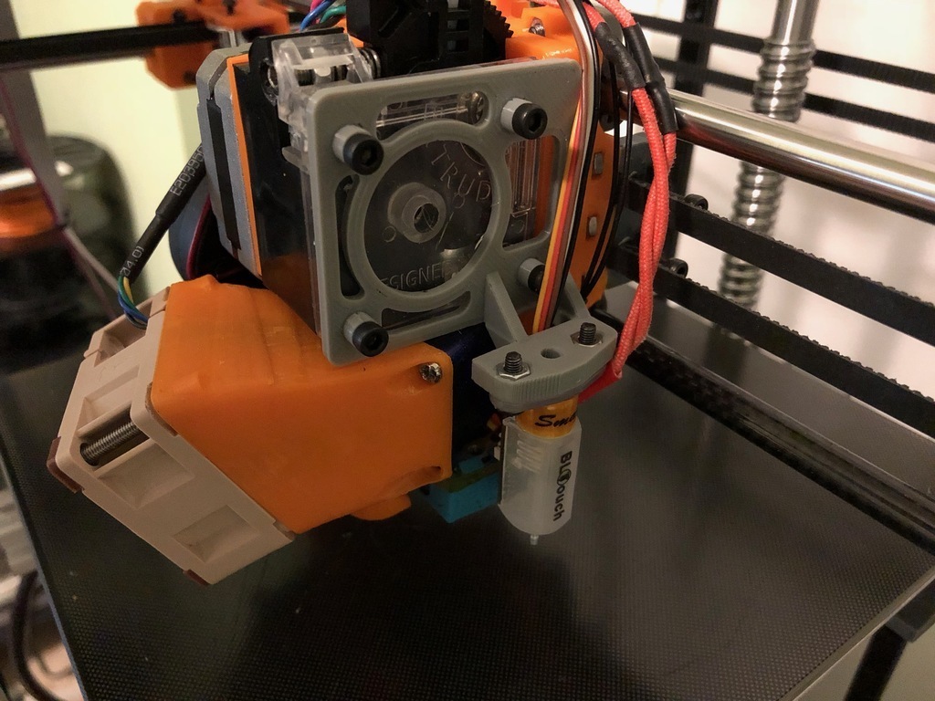 Free 3D file Titan Extruder BLTouch Mount 🧞‍♂️・3D print object to ...