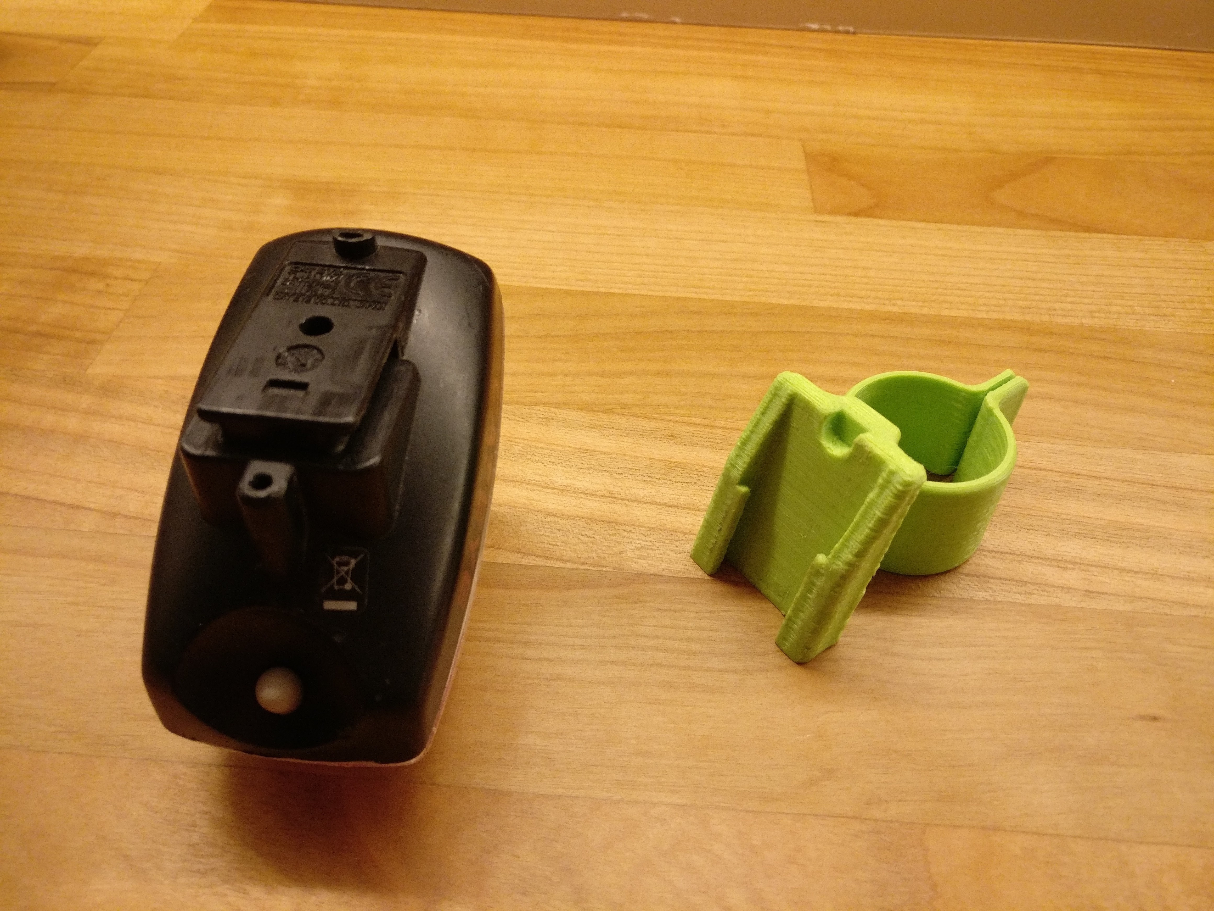 Free STL file CatEye rear bike light holder (for eg. TLAU100)・3D