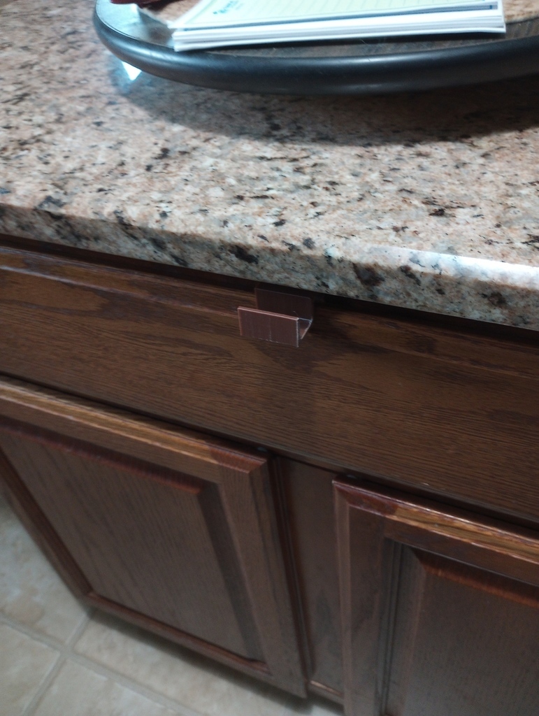 Free 3D file cabinet drawer pulls 🔪・Model to download and 3D print・Cults