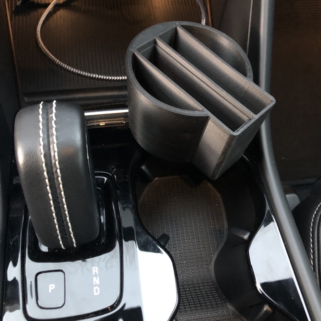 Free 3D file Volvo XC40 Cup Holder Insert for Phone・3D printable model