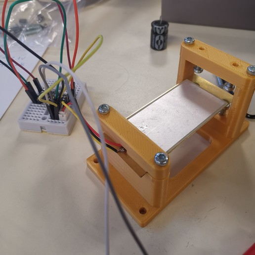 Download free 3D printing templates Piezoelectric energy recuperator ...