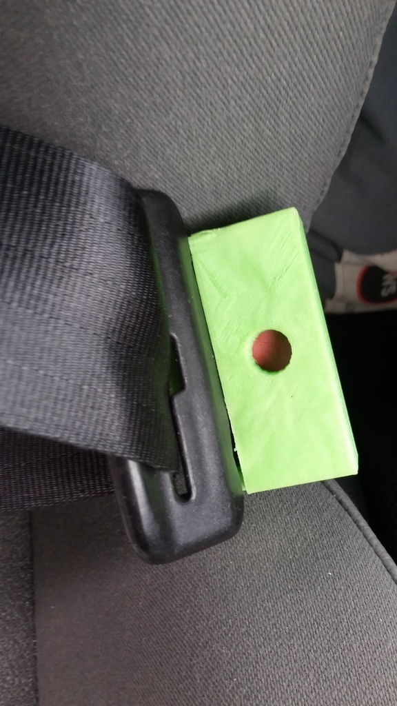 Free 3D file seat belt child lock・3D printing idea to download・Cults