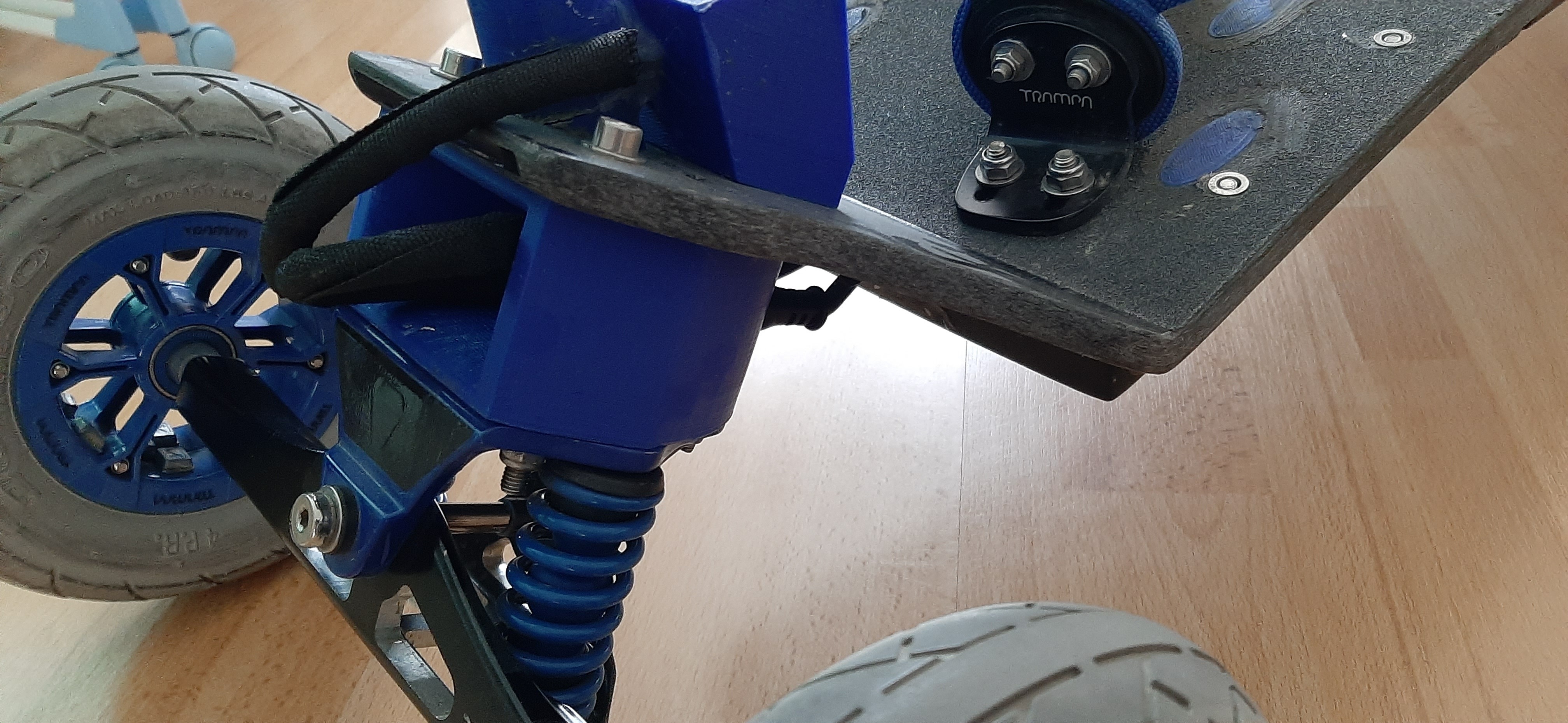 Файл STL Riser cable through Réhausse Passage câbles Trampa boards ...