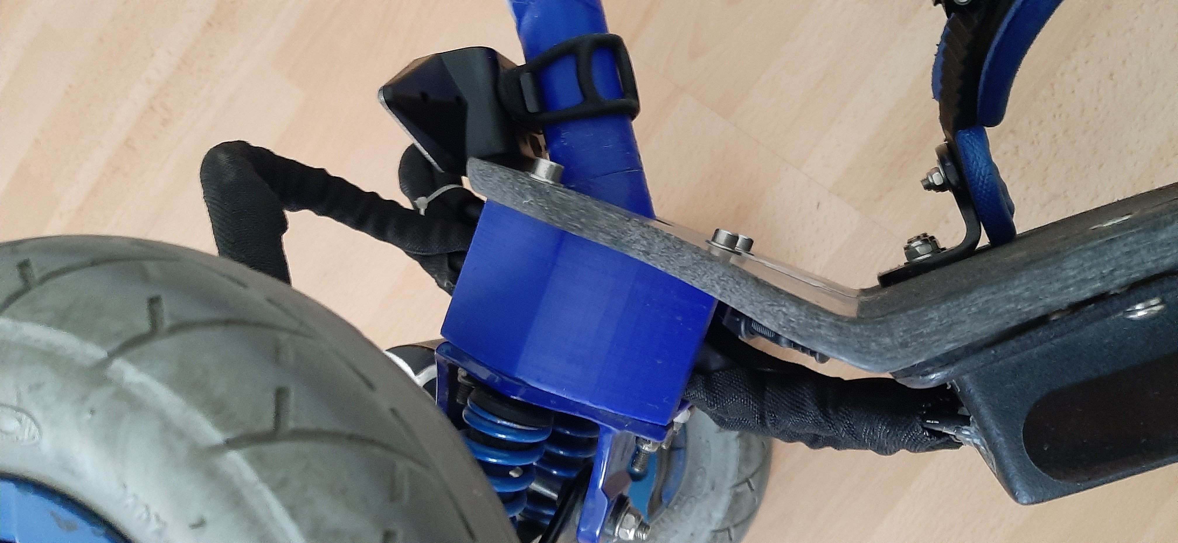 Файл STL Riser cable through Réhausse Passage câbles Trampa boards ...