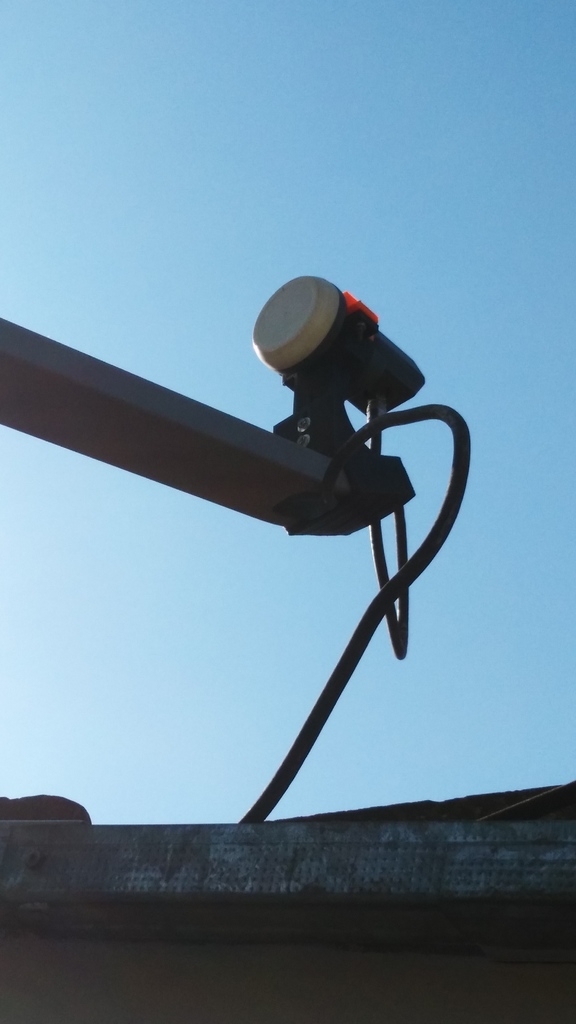 Free 3D file LNB Mount Bracket for DirecTV Satellite Dish・3D printable