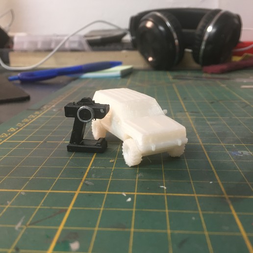 Download 3D printer files RC CAR DIORAMA 1/100 (cherokee) ・ Cults