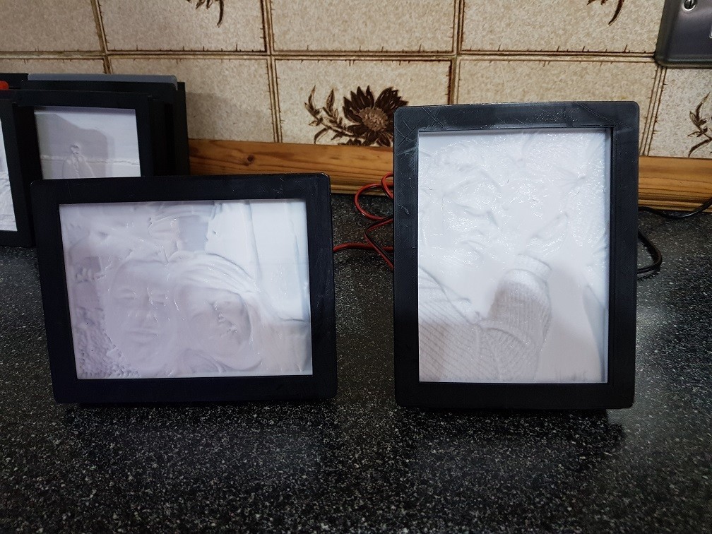 Free STL file Lithophane Light Box / Frame for 120mm 90mm Lithophanes