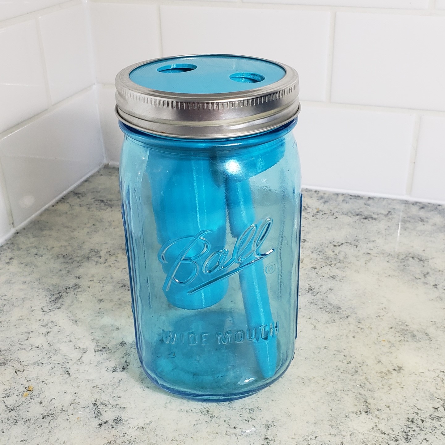 STL file Mason Jar Water Pipe Bong 🫙・Template to download and 3D print