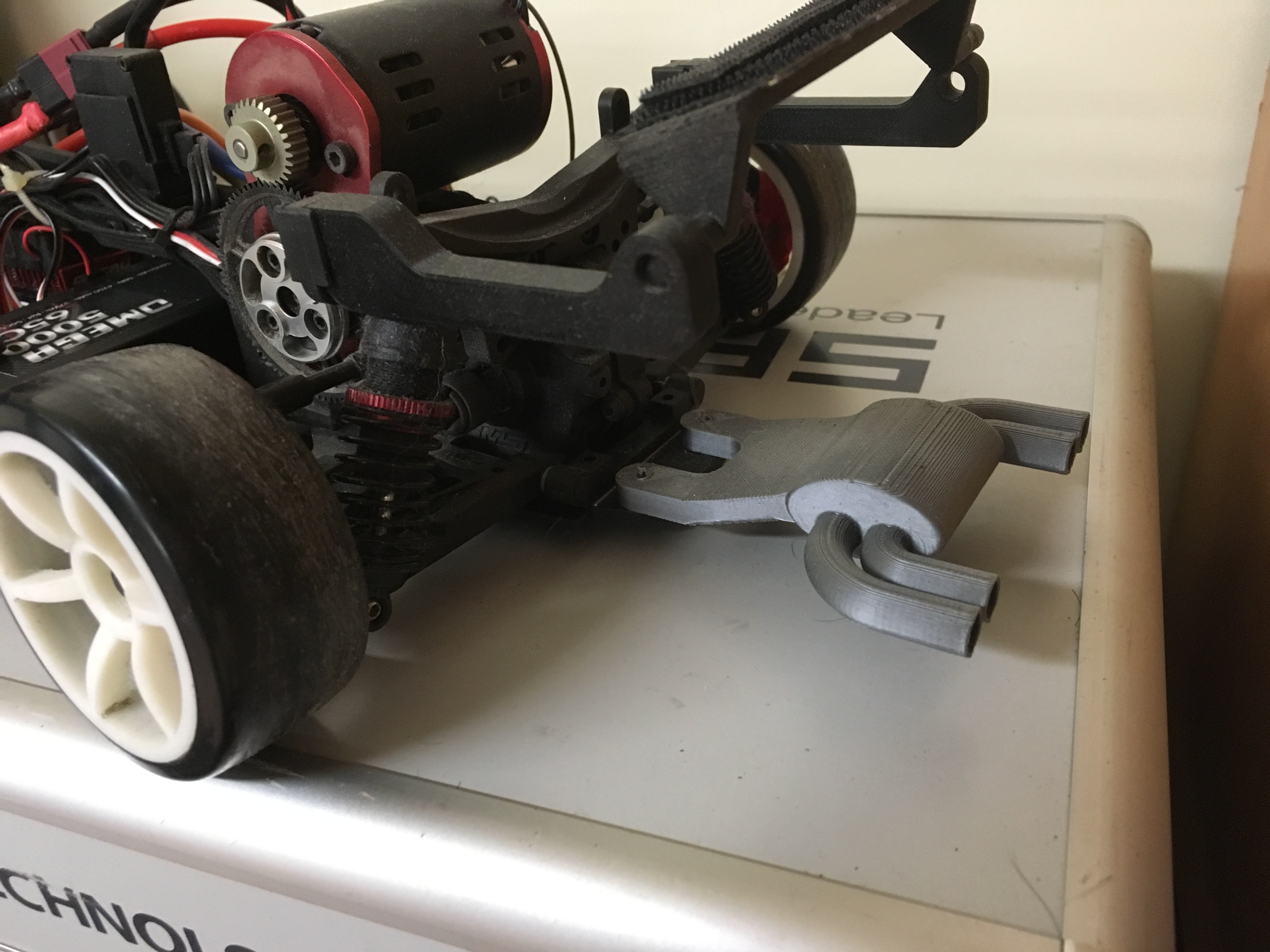 STL file RC 1/10 exhaust system RMX 2.0 double scoop 👽・3D print object ...