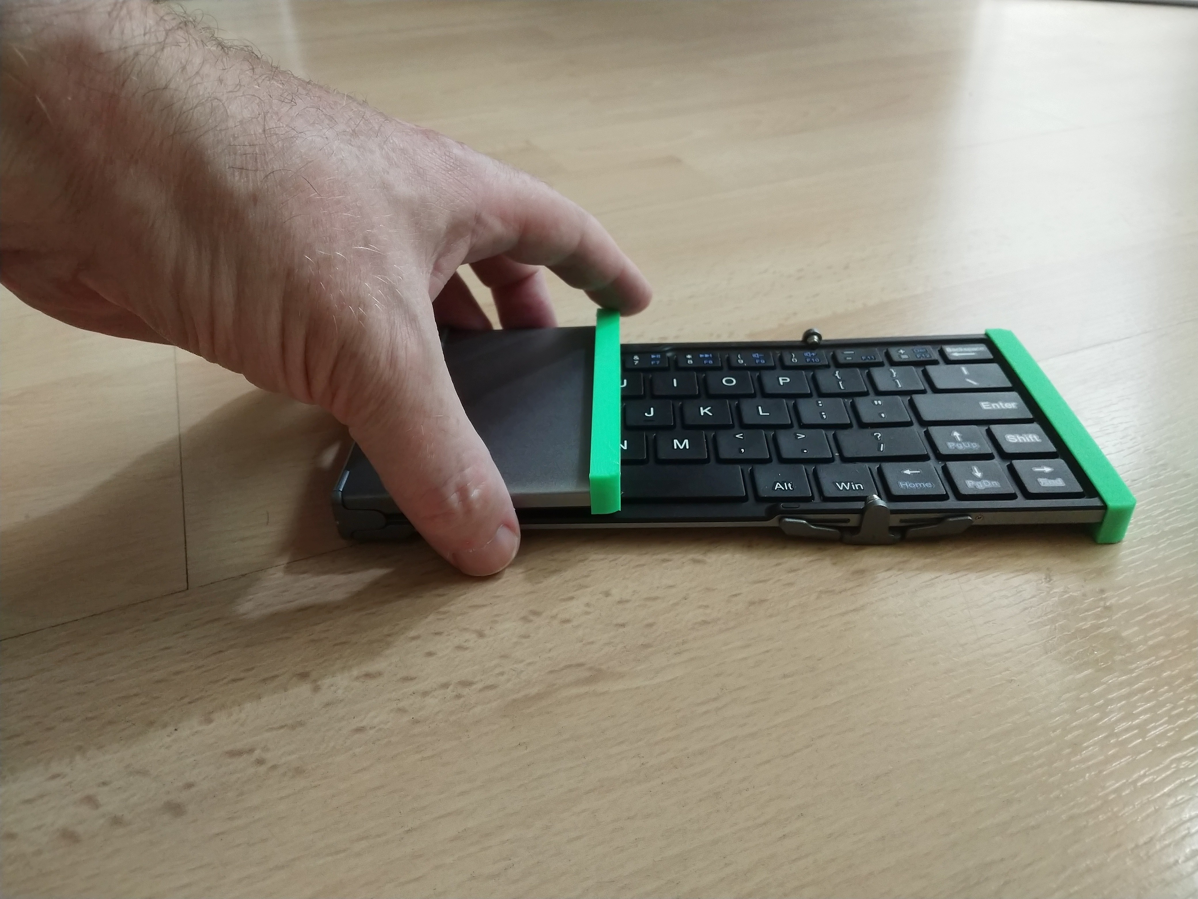 Download STL file Moko Foldable Keyboard Stabilizer • 3D printer model