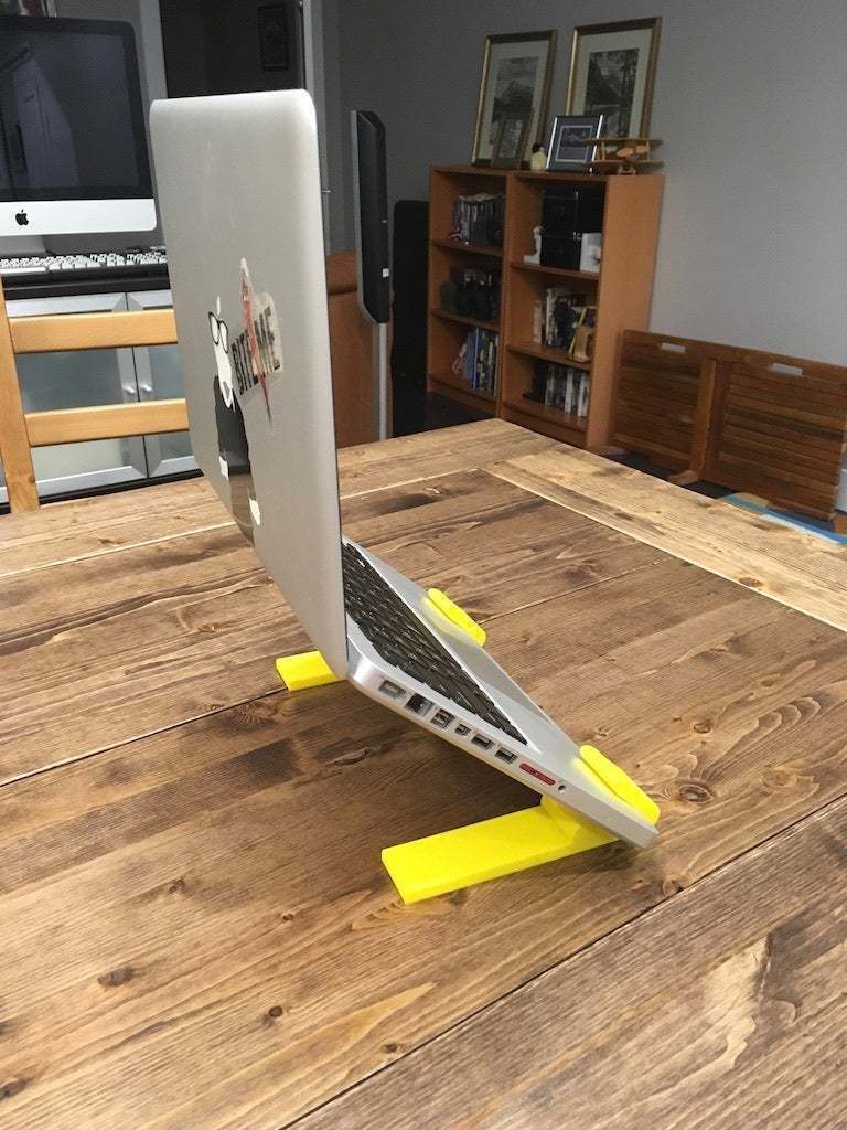 Free STL file Laptop Stand Macbook Pro (Early 2011 13 inch)・3D