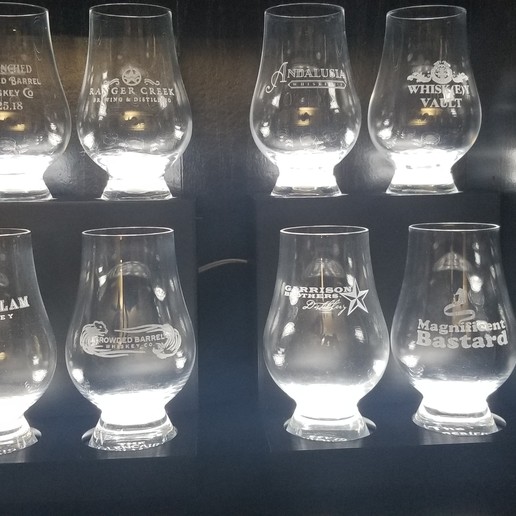 Descargar archivo STL gratis 4 Glencairn Glass Lighted Stand • Objeto