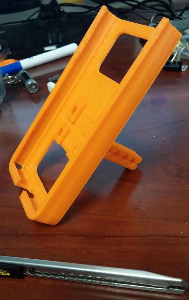 Free 3D file LG G2 Car Phone Mount with vent clip mounting・3D printing