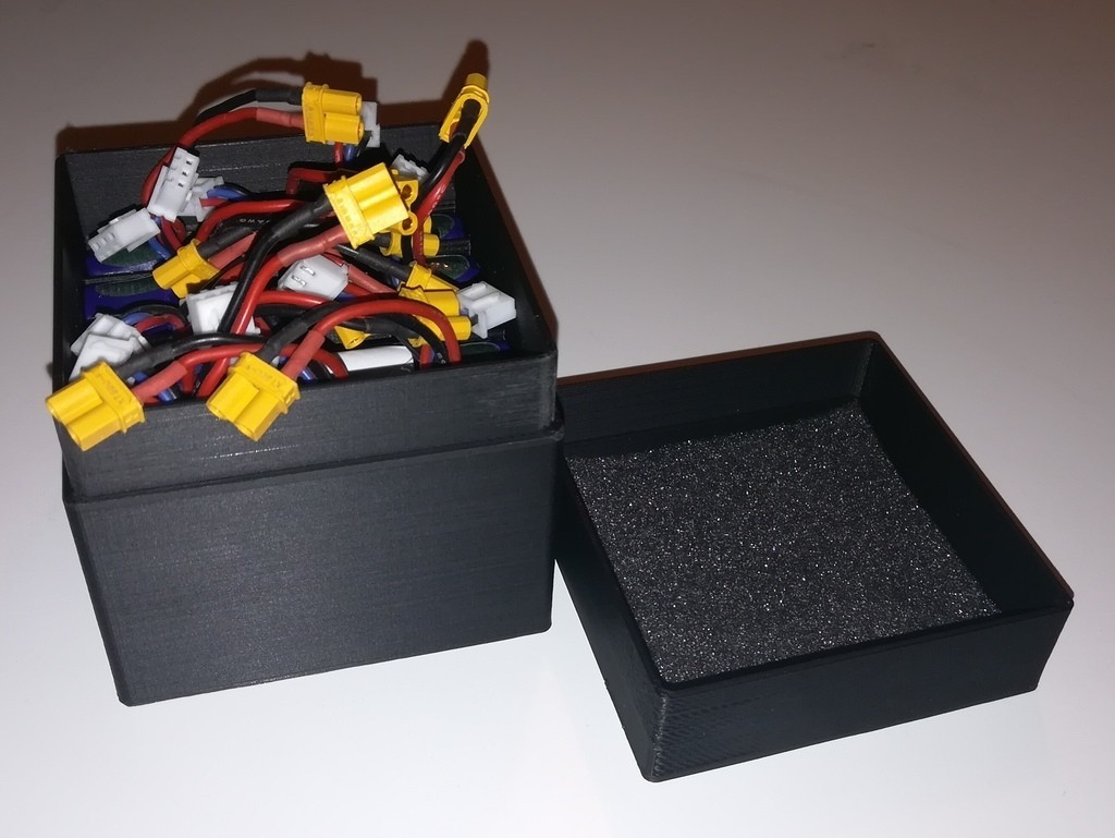 Free STL file Customizable Battery Case・Design to download and 3D print