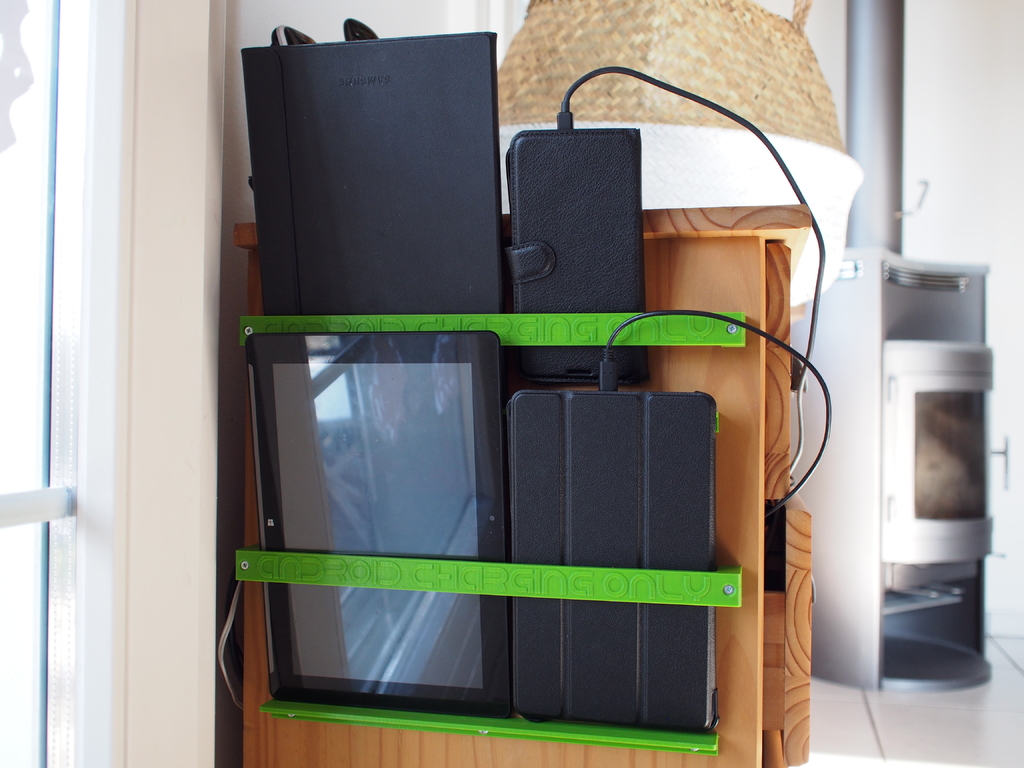 Free 3D file Phone / Tablet holder for shelf (Android only... ;)) 📞・3D