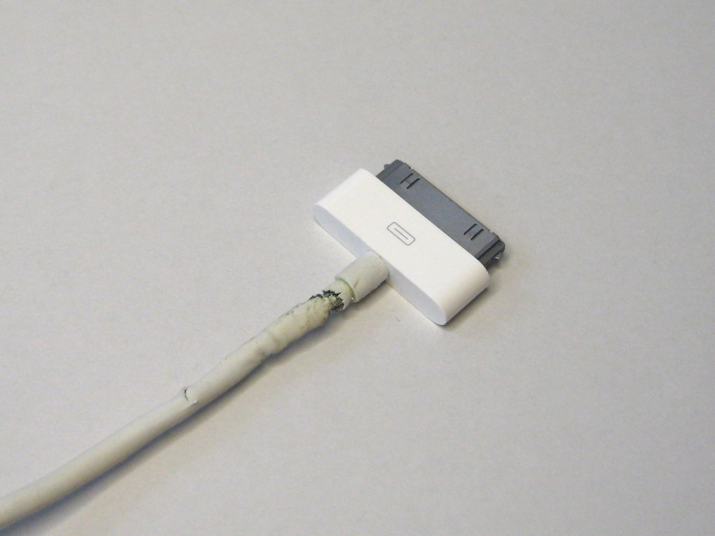 Free STL file iPhone Cable Repair Kit・3D printable model to download・Cults