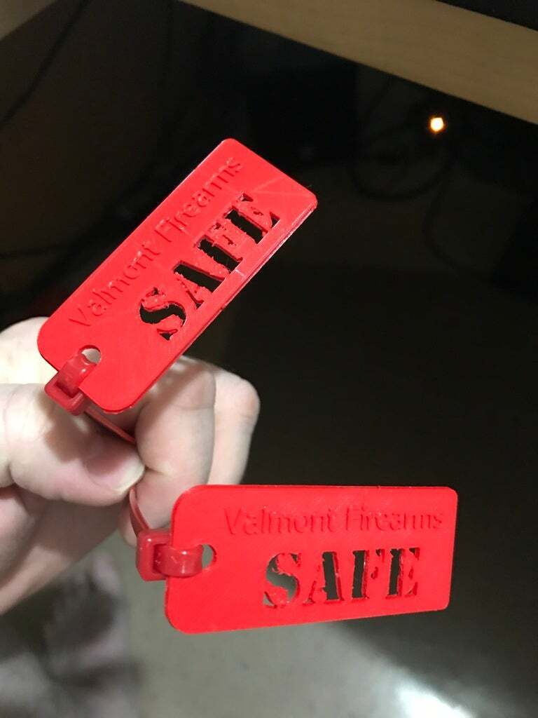 Free STL file Universal Breech Flag - Can be Personalised 🥫・3D printer ...