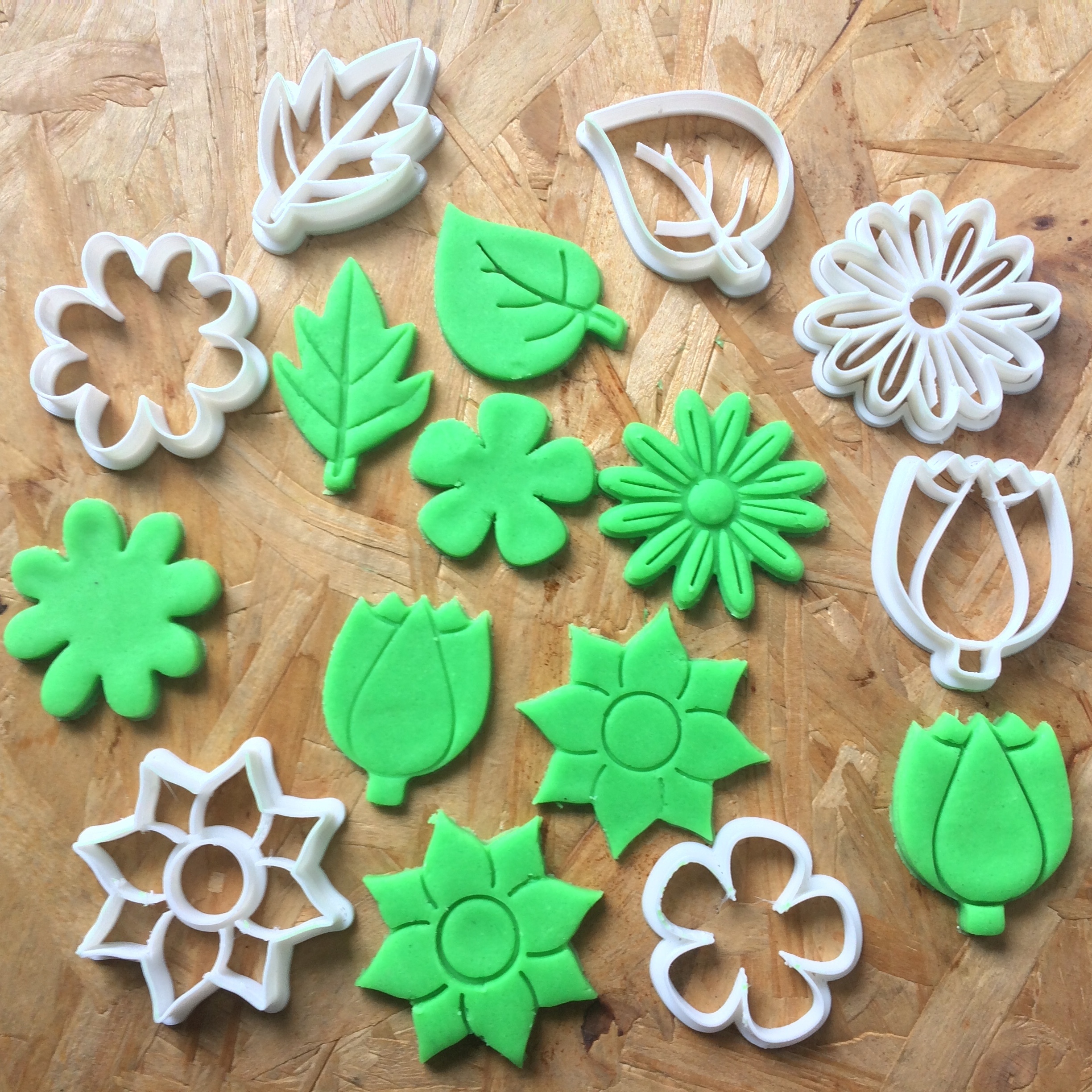 Download STL file cookie cutter flowers set, flowers • 3D printer model