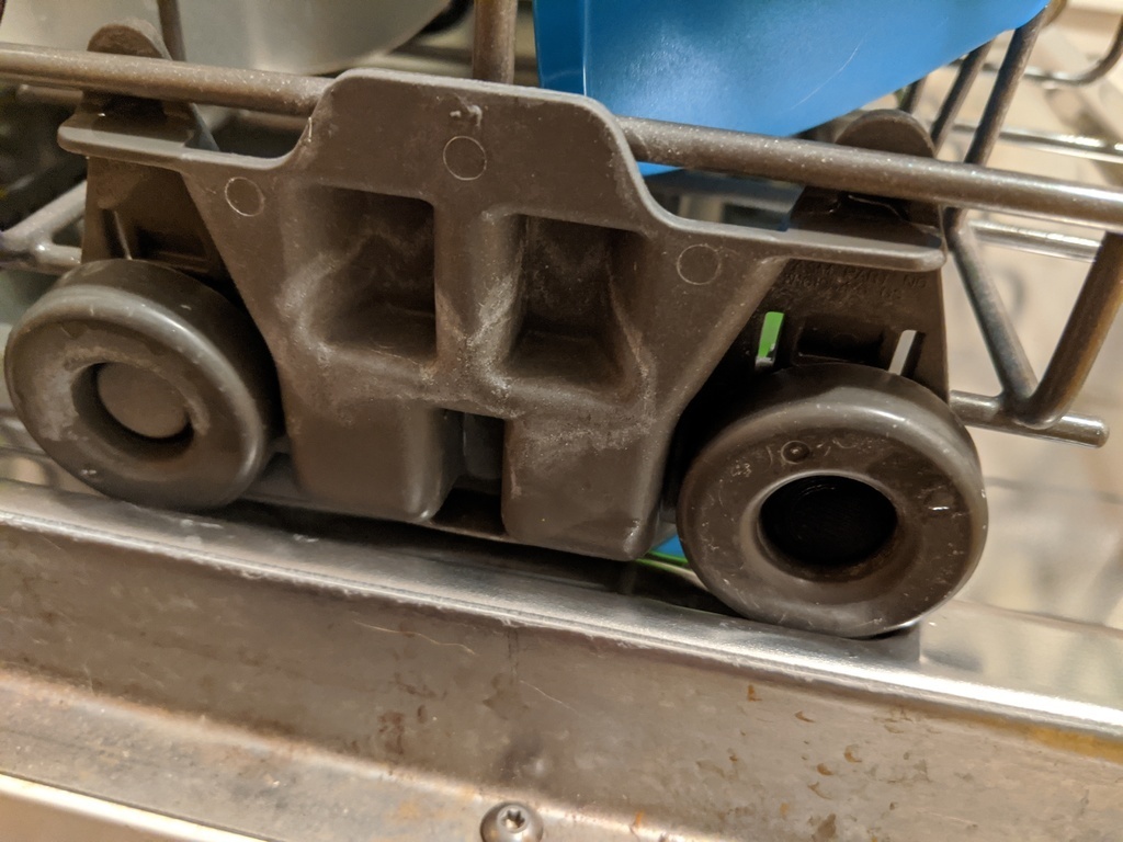 Free 3D file Maytag MDB4949SDH1 Dishwasher dish tray roller pin・Design