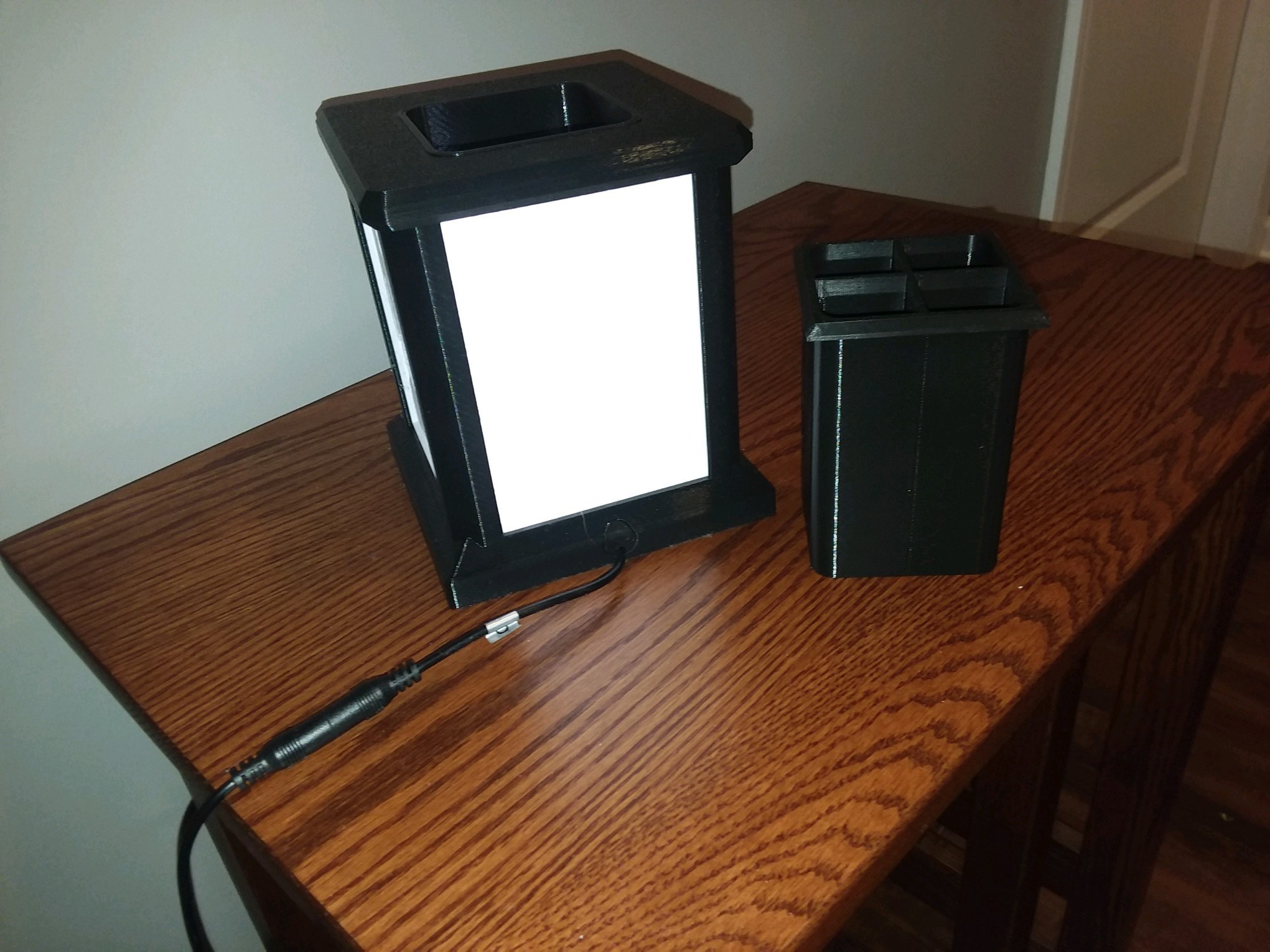 Free STL file Lithophane Light Box Desktop Organizer Pencil 📦・Model to