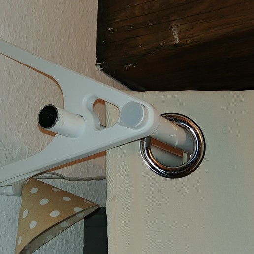 Curtain rod bracket