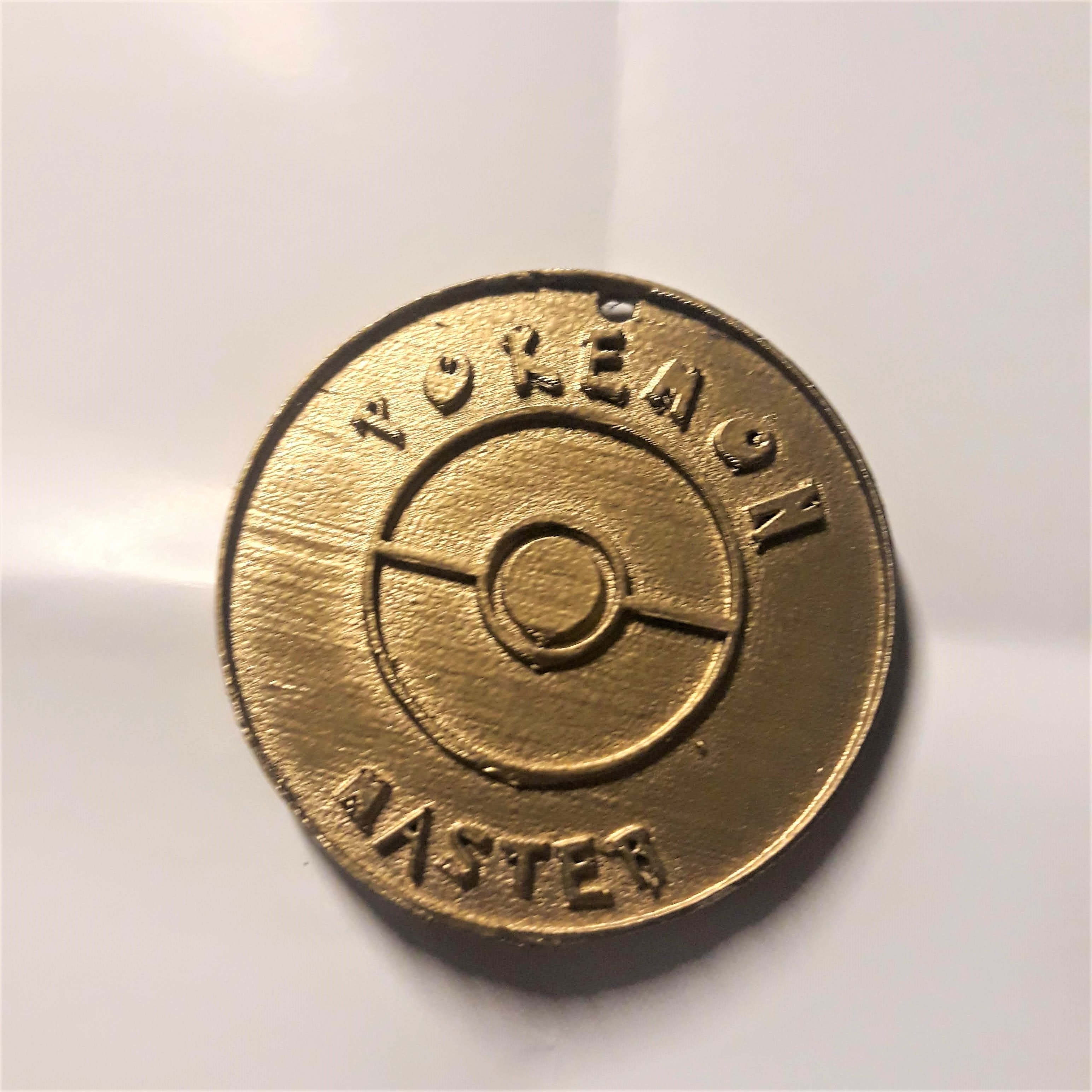 Descargar archivo STL MAESTRO POKEMON - MONEDA - LLAVERO • Diseño para