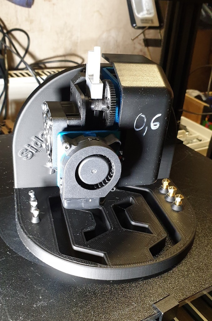 Free 3D file Artillery Extruder Montage Rig・3D printing template to ...