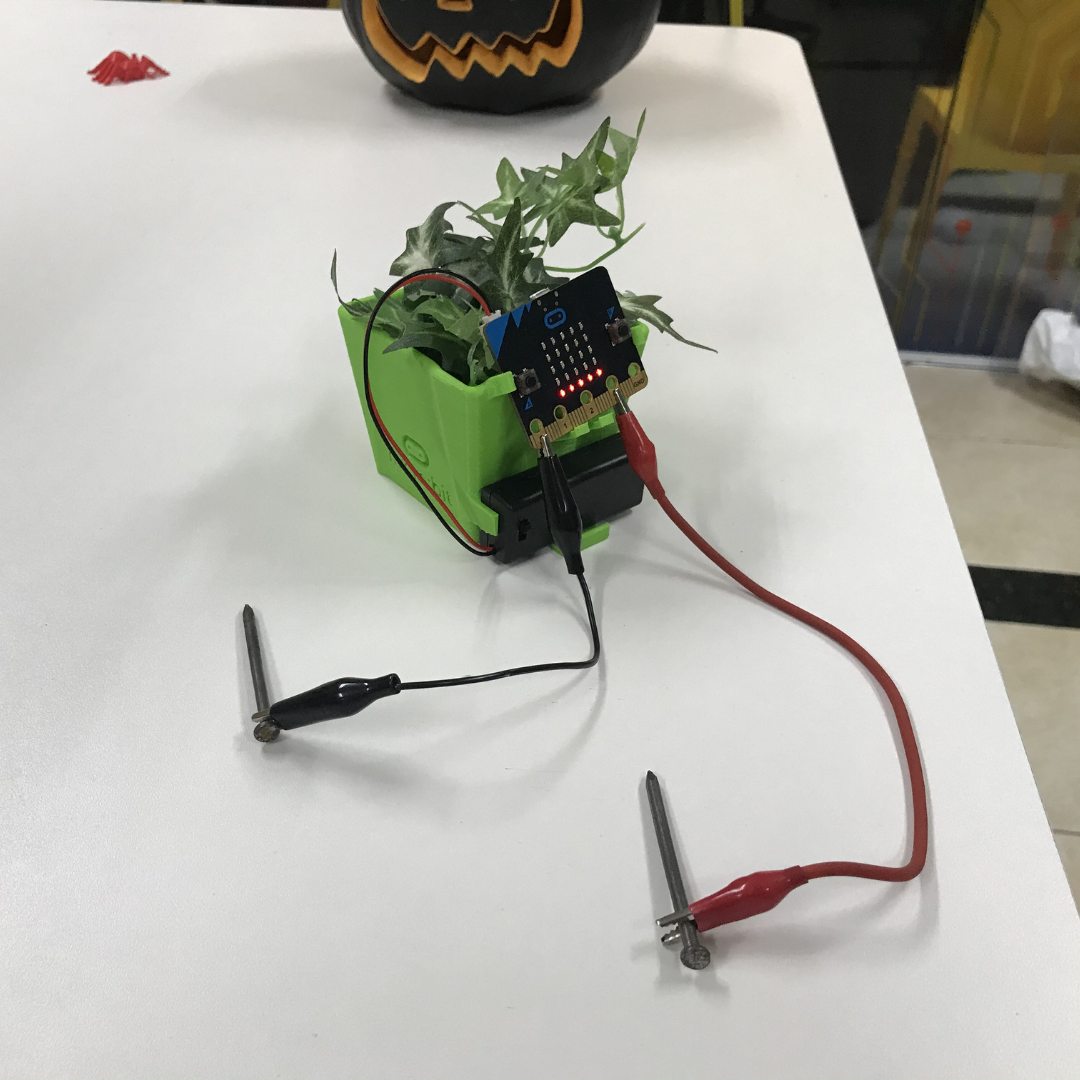 STL file Micro:bit Vase - Soil Moisture project・3D printing idea to ...