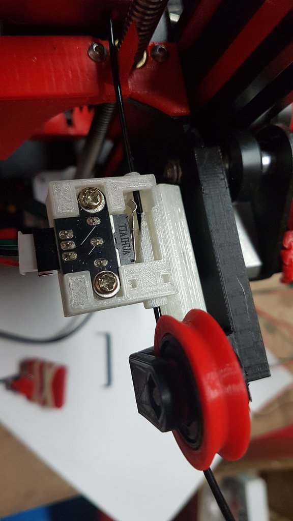 Бесплатный 3D файл Ender 3 Направляющий ролик для нити накала + датчик ...