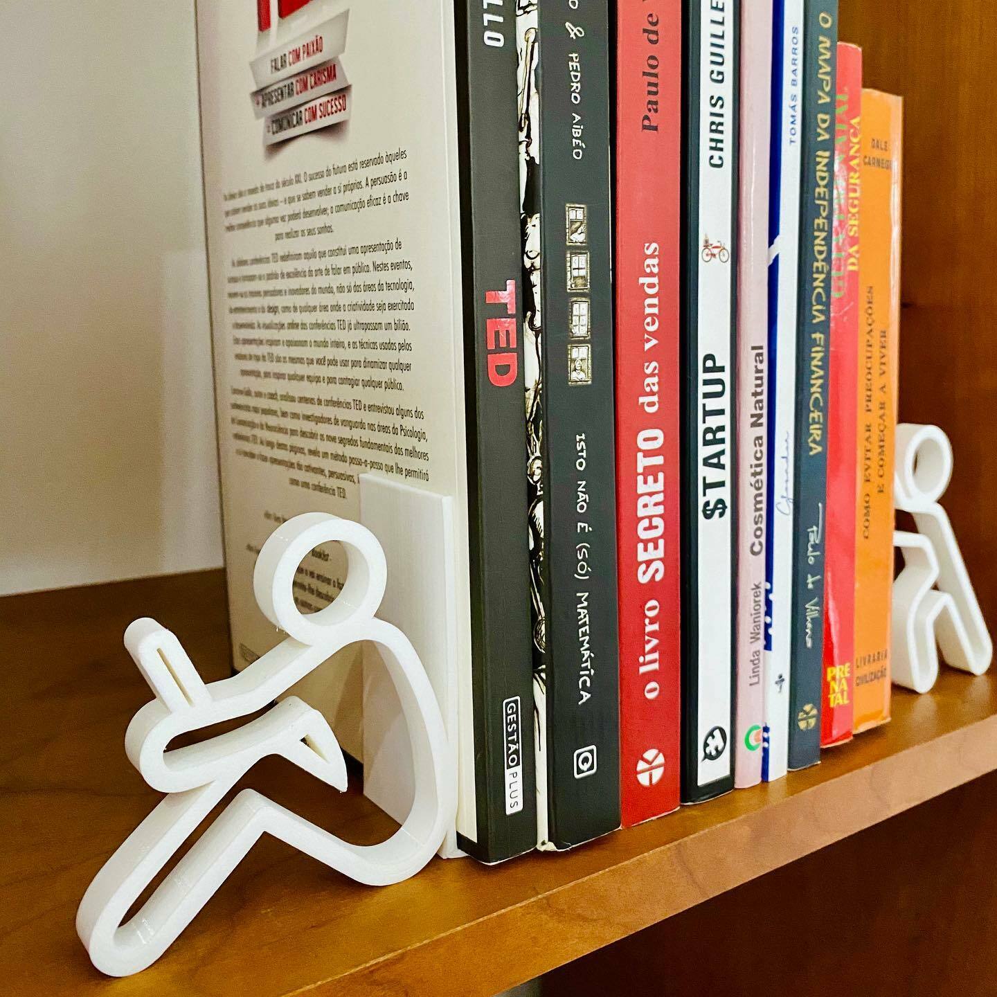 Archivo STL Sujetalibros Modelo De Impresora 3D Para Descargar Cults