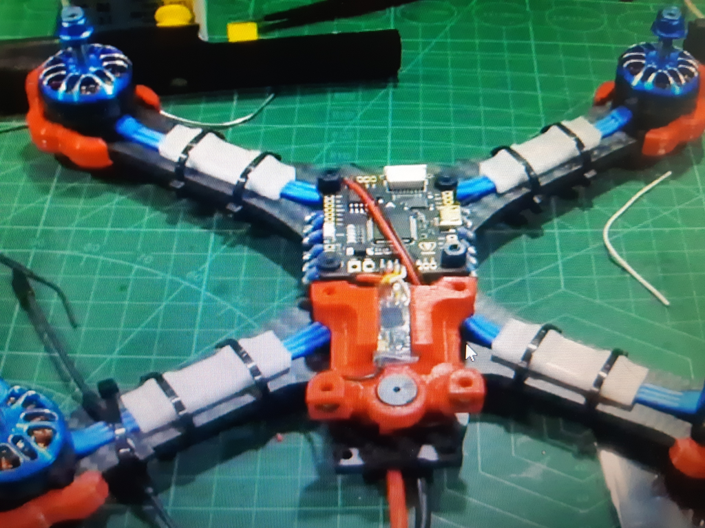 Free 3D file Crossfire + 30.5mm mounting for armattan chameleon・3D ...