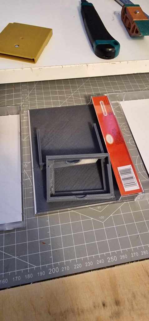 Fichier 3D gratuit Support de cartouche pour Gameboy Colour/ Advance Fichier 3D gratuit Support de cartouche pour Gameboy Colour/ Advance
