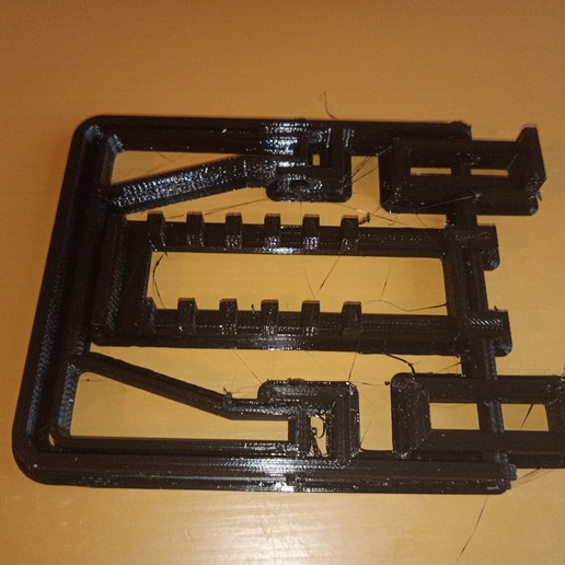 Download STL file universal phone holder Onepiece printing mechanism Holder Kitchen Table