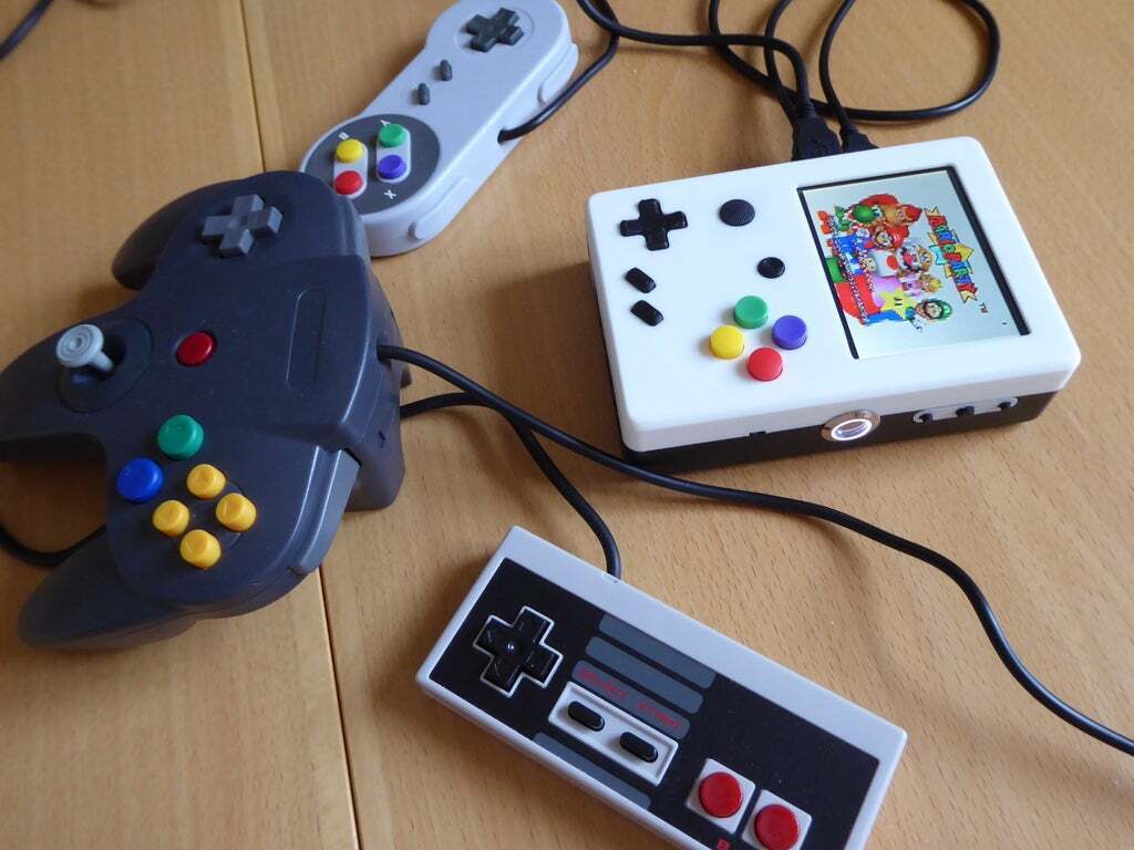 Free STL file Portable Raspberry Pi game console 🎮・3D printer design to ...