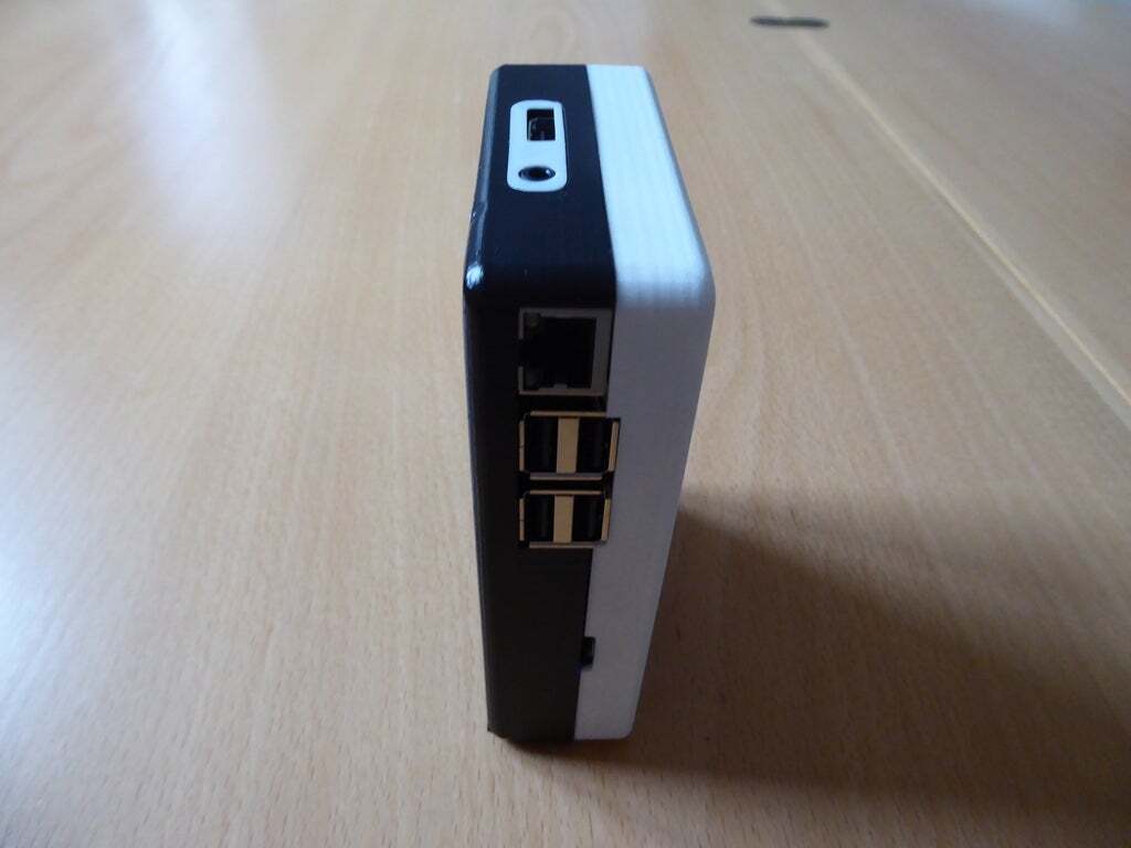 Free STL file Portable Raspberry Pi game console 🎮・3D printer design to ...