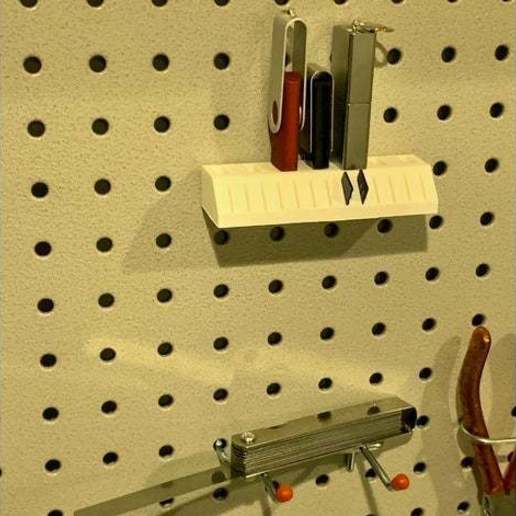 Download free STL file PEGBOARD HOLDER FOR USB STICKS AND MICROSD