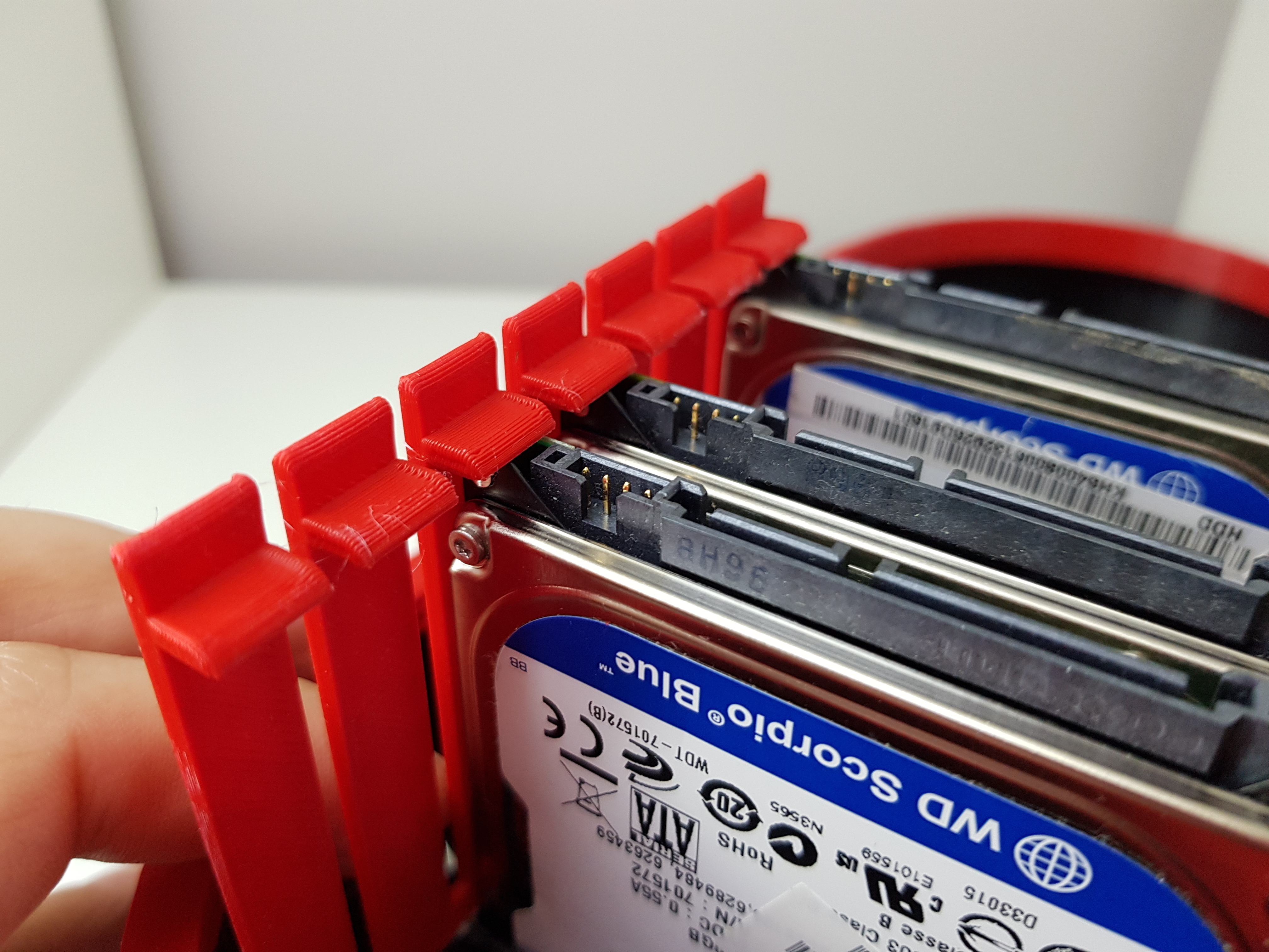 STL file HARD DRIVE CASE・3D printing model to download・Cults