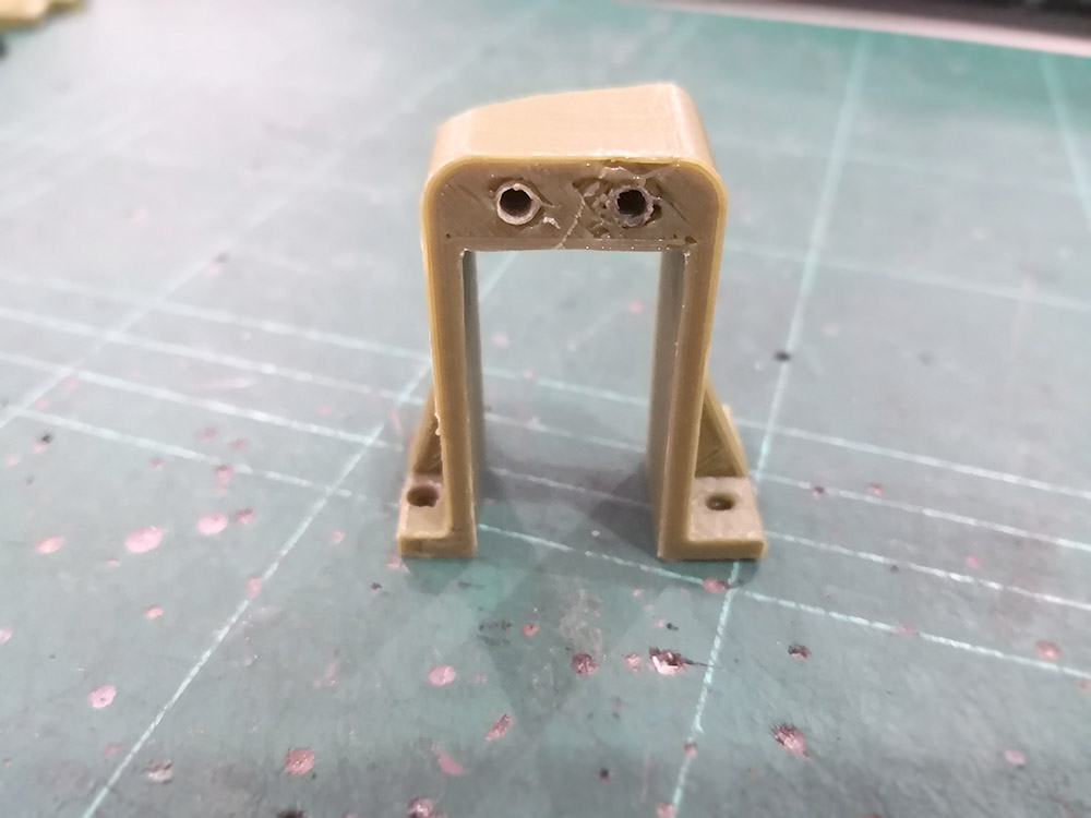 Free STL file Upright 1/10 Servo Mount Bracket Holder・3D print design to download・Cults