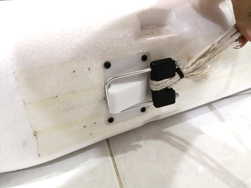 Free STL file Bungee Launch Hook Attachment for an RC Plane・3D printing