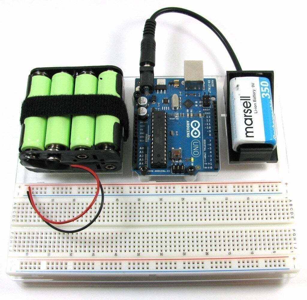 Fichier 3D gratuit Support Arduino avec supports de batterie・Plan à ...