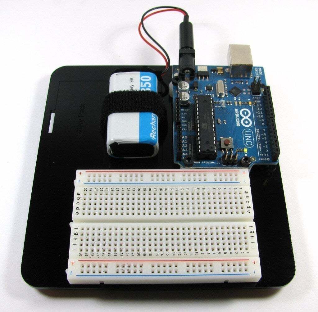 Fichier 3D gratuit Support Arduino avec supports de batterie・Plan à ...