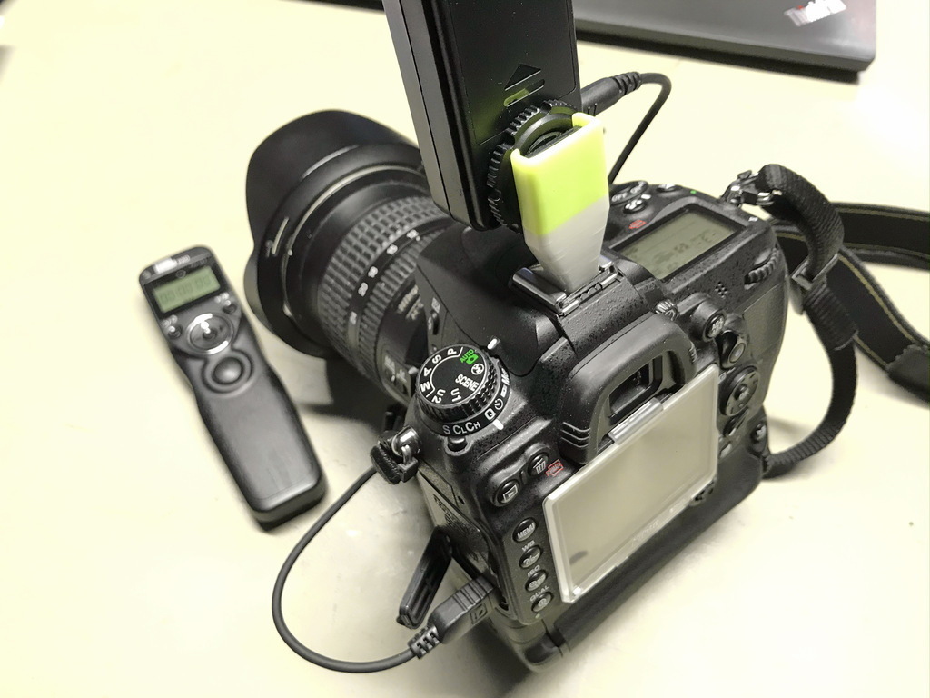 Free 3D file Right Angle Hot Shoe Adapter・3D printer design to download