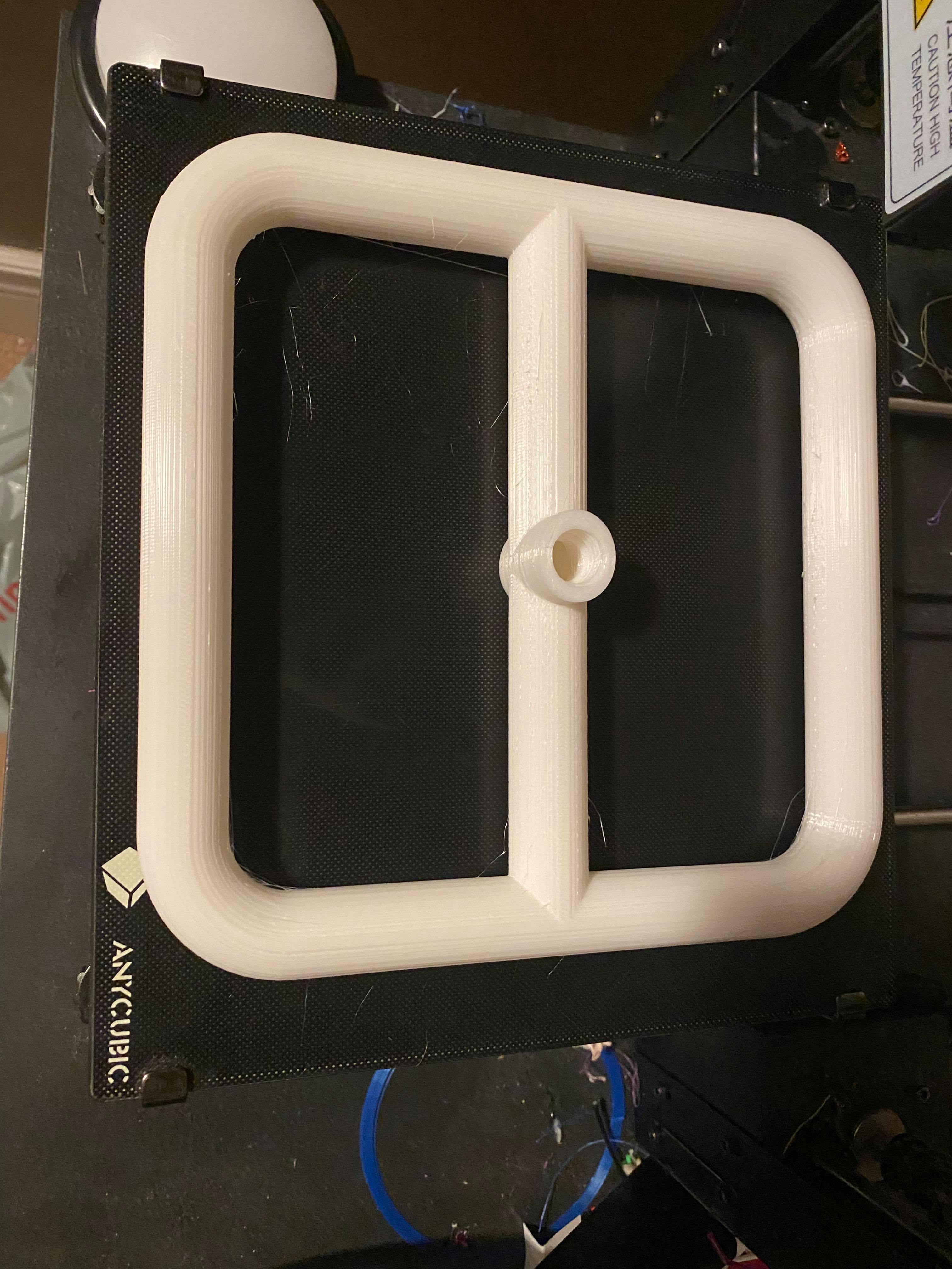 STL file Aeroponics Sprayer for Clones 5 Gallon Bucket 🪣・3D print model