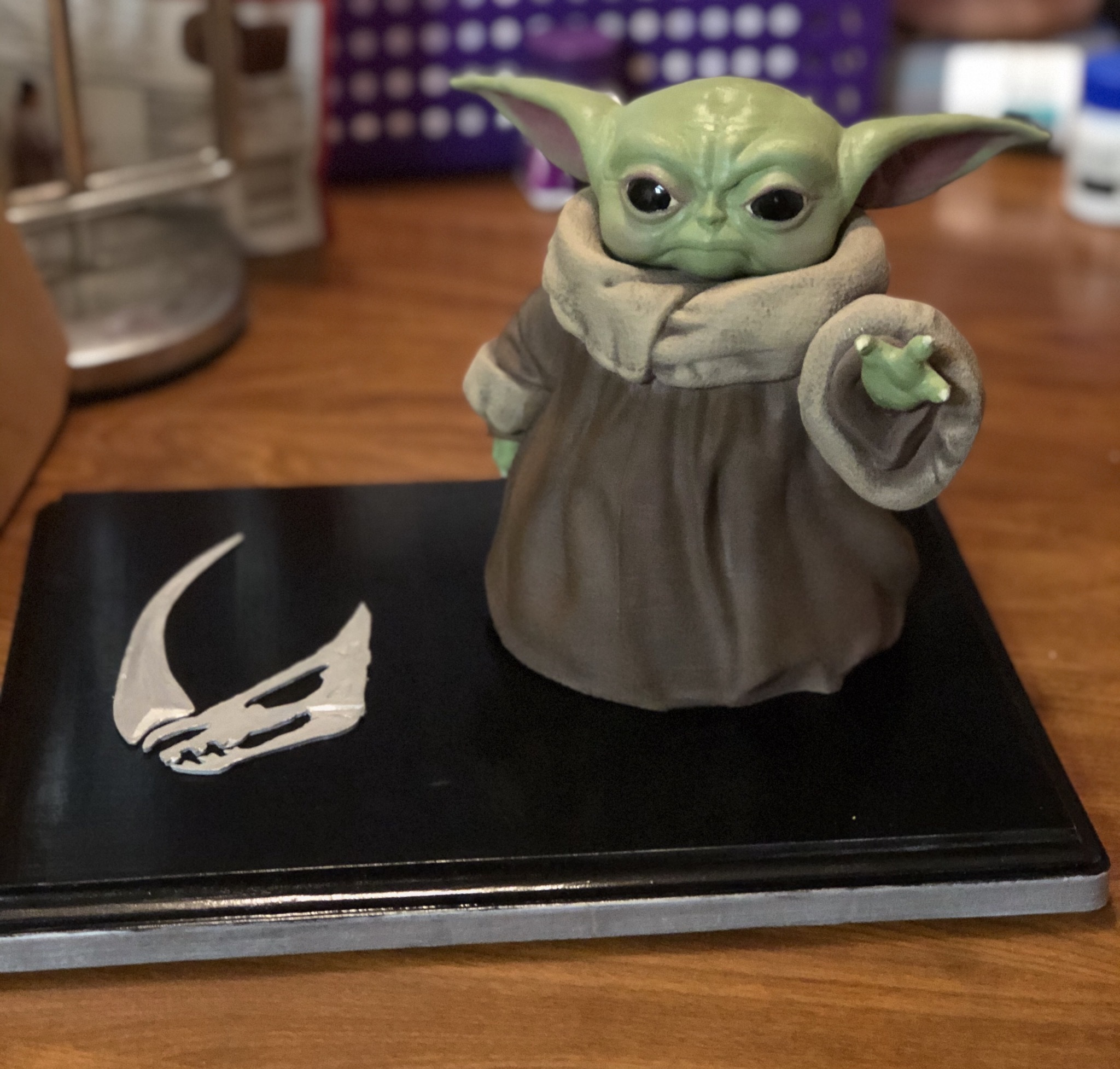 Bebé Yoda Usando la Fuerza y comiendo rana impreso en 3D • Hecho con