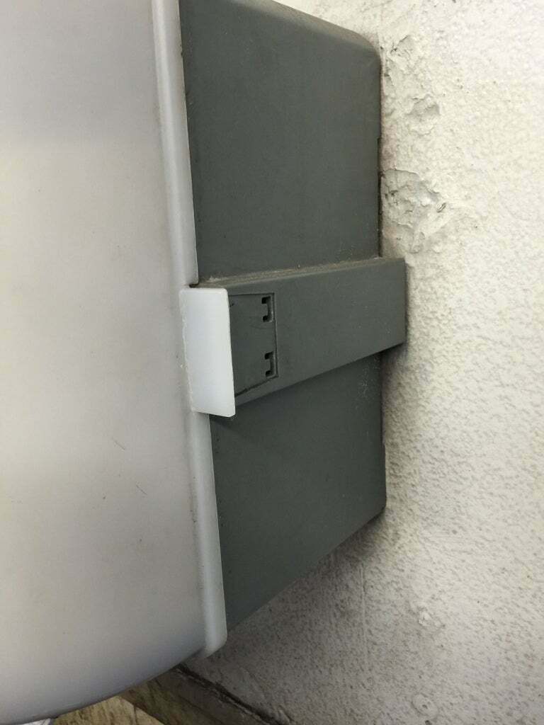 Free STL file Paper Towel Key (CINTAS) 🔑・3D printer model to download・Cults